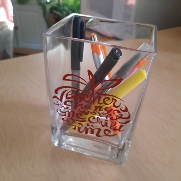 🌟FREE with purchase🌟 "Teachers Change the world " Glass Stationery Organizer - Picture 1 of 12